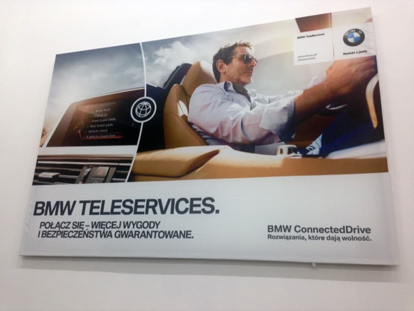 Showroom wall canvas - BMW TeleServices