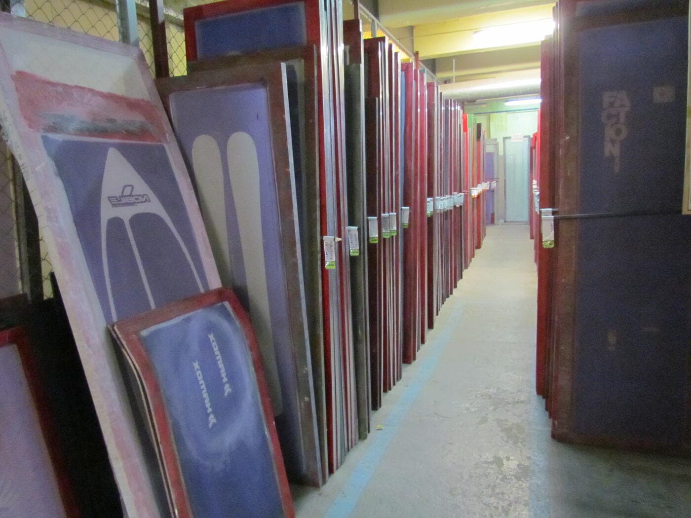 Silk-screen frame storage - one screen per client graphic